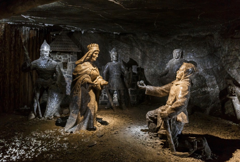 Неописуеми чудеса, творени цели 7 века, се крият на 100 м под земята в малко полско градче